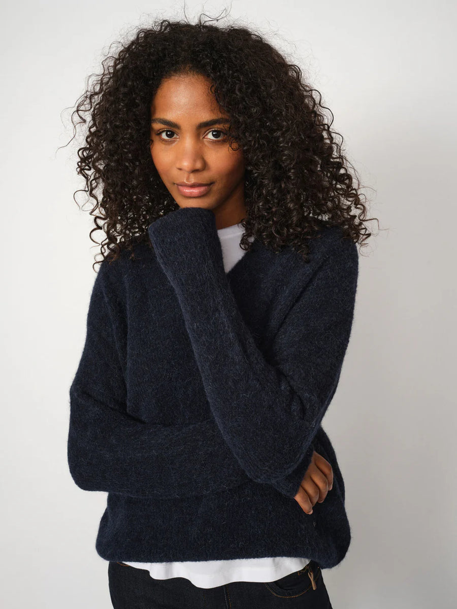 THORA V NECK KNIT