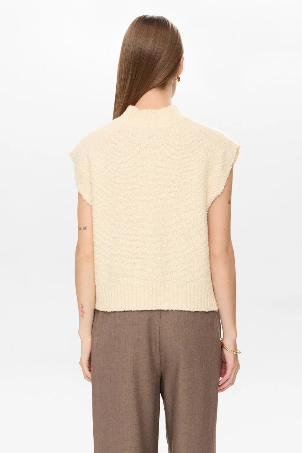 NUCALY VEST