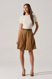 KHAKI PLEATED SHORTS