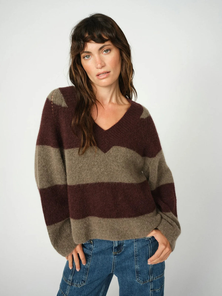 TACI STRIPE LONG SLEEVE V NECK