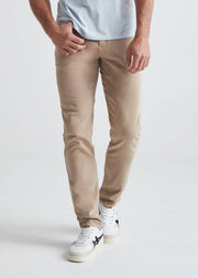 NO SWEAT SLIM STRAIGHT (DESERT KHAKI)