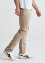 NO SWEAT SLIM STRAIGHT (DESERT KHAKI)