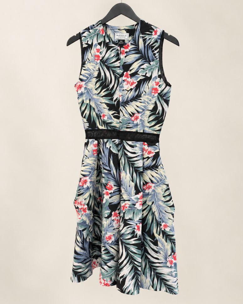 Marigold Par Marilyne Baril Tropical Print Sleeveless Dress
