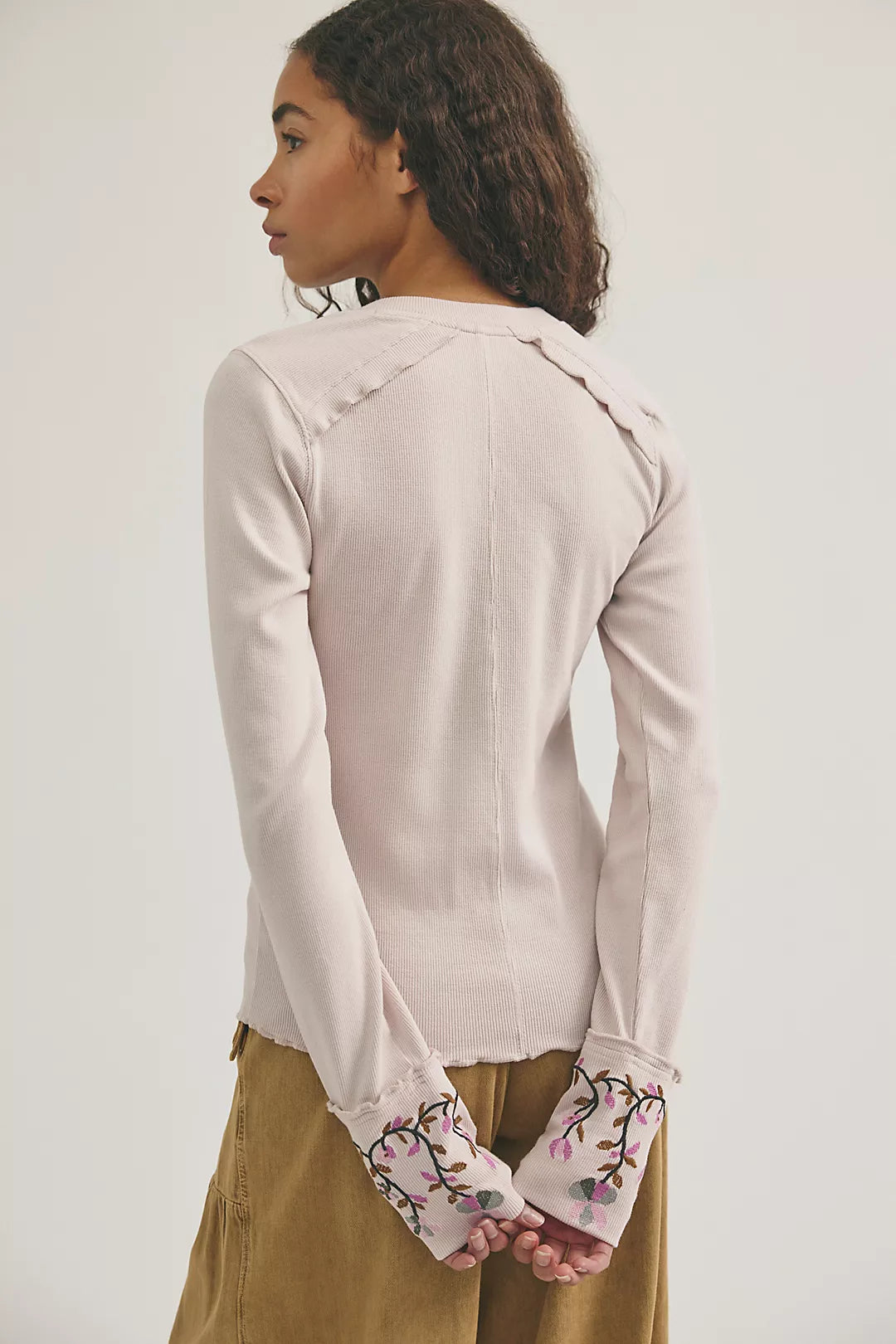 FP FLEUR EMBROIDERED CUFF HENLEY