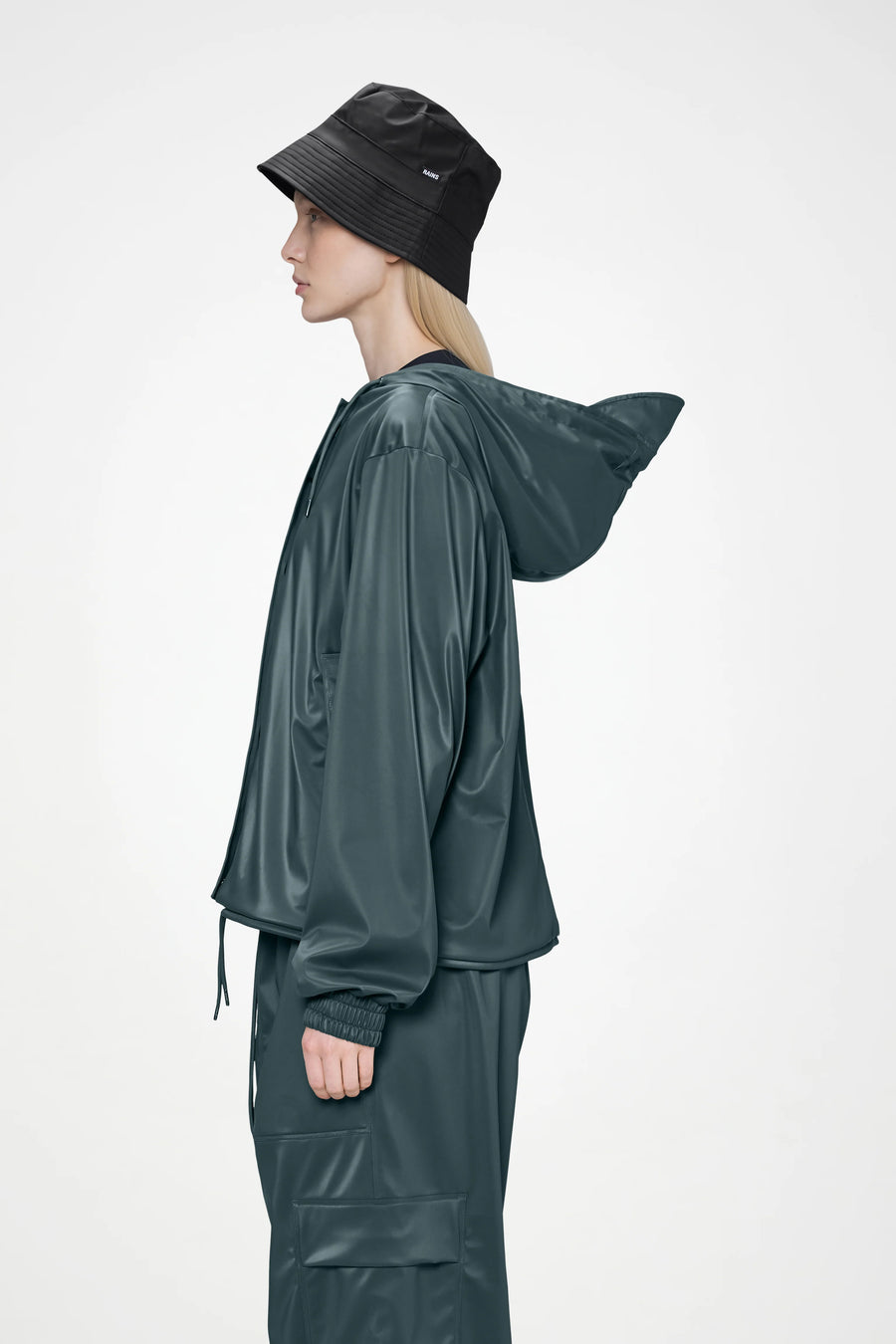 BUCKET HAT